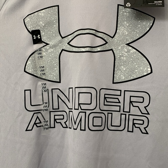 Boys Under Armour Loose Fit Gray T-Shirt Size Youth Medium NEW WITH TAGS - Picture 4 of 9